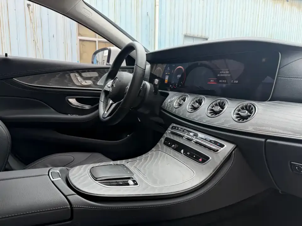 Mercedes-Benz CLS