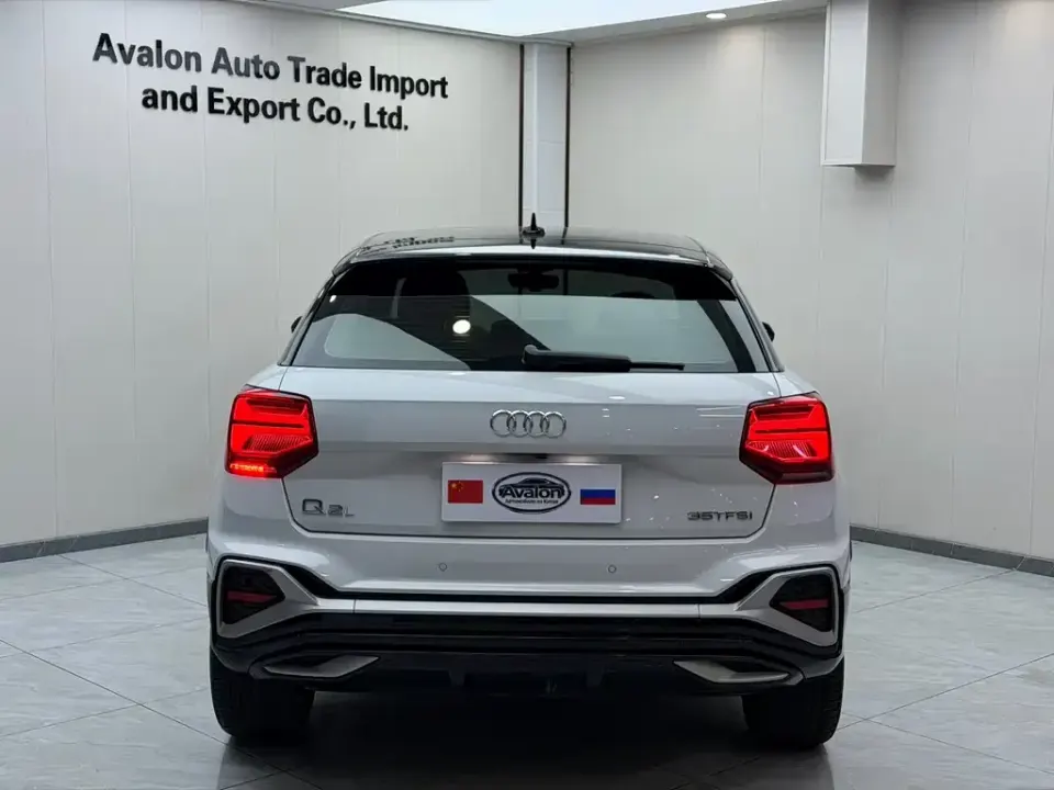 Audi Q2L