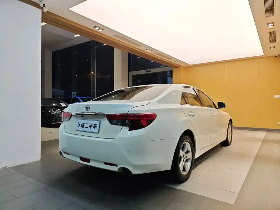 Toyota Reiz