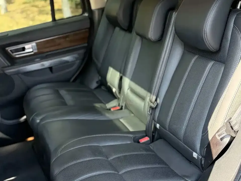 Land Rover Sport