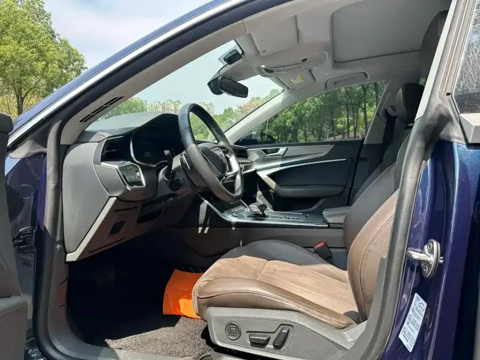 Audi A7L