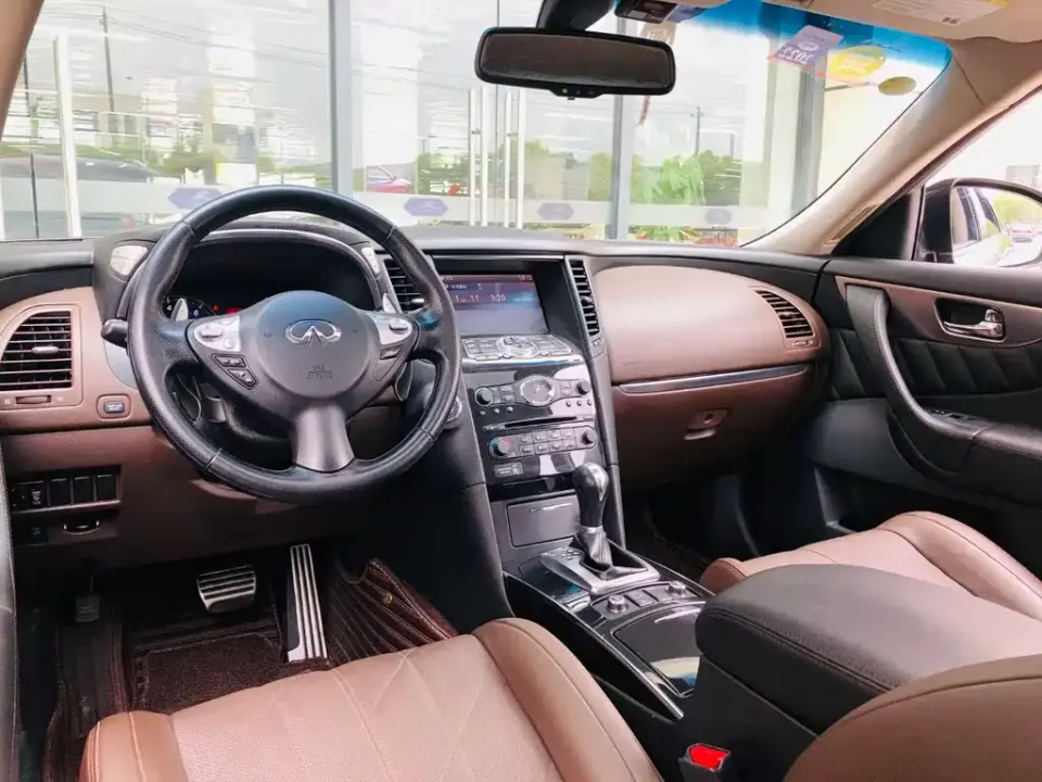 Infiniti FX