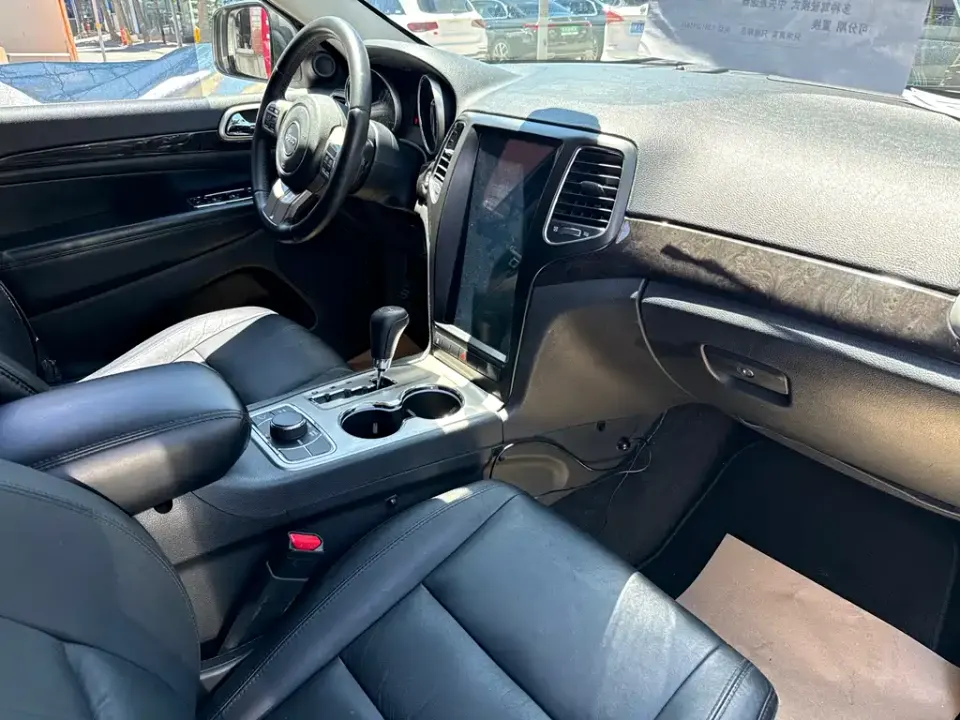 Jeep Grand Cherokee (Import)