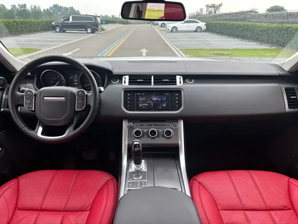 Land Rover Sport