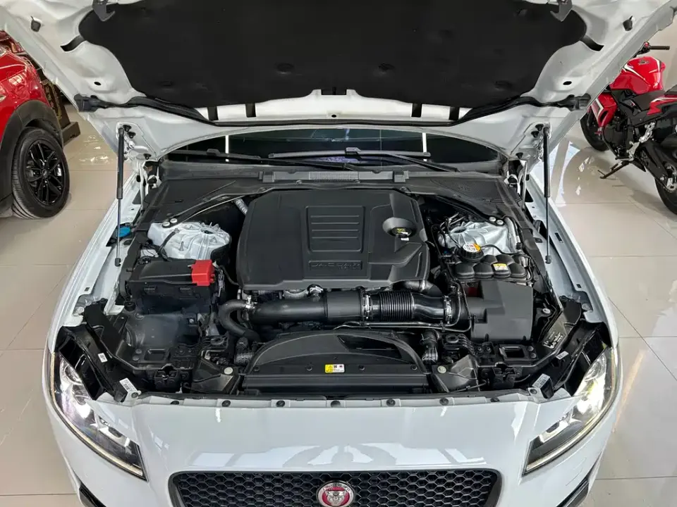 Jaguar XFL