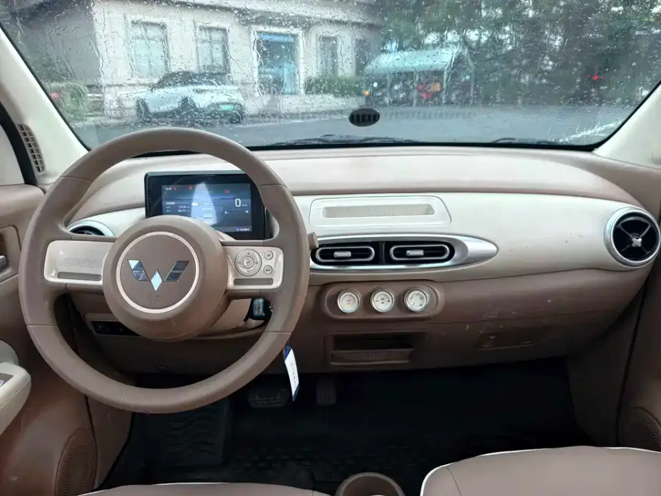 Wuling MINIEV