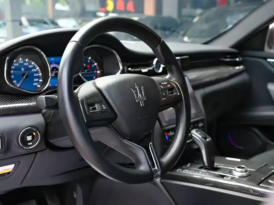 Maserati Quattroporte