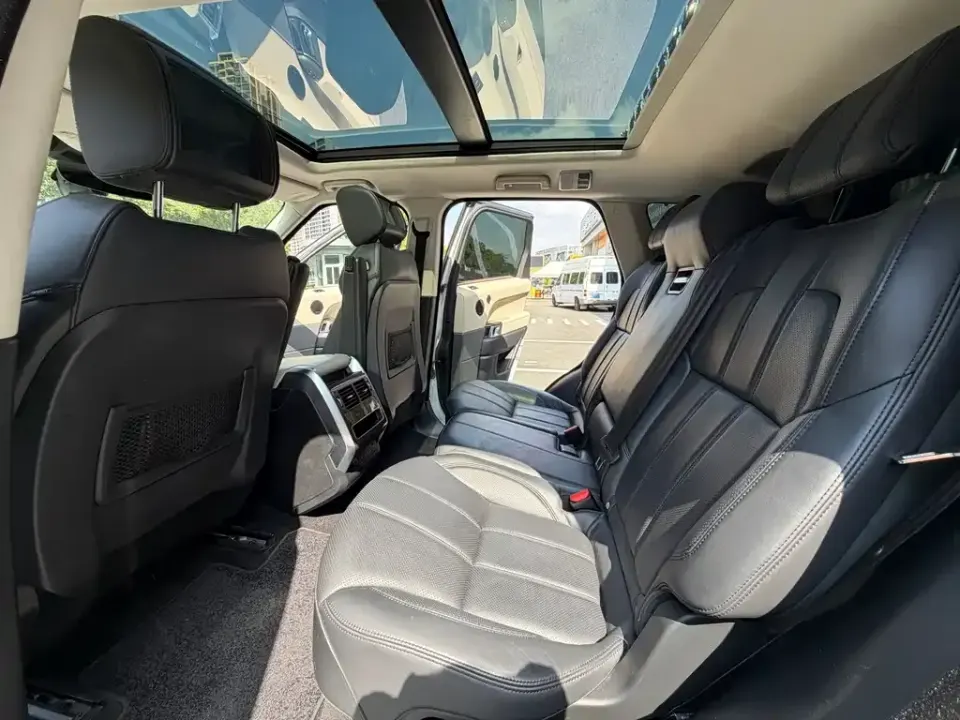 Land Rover Sport