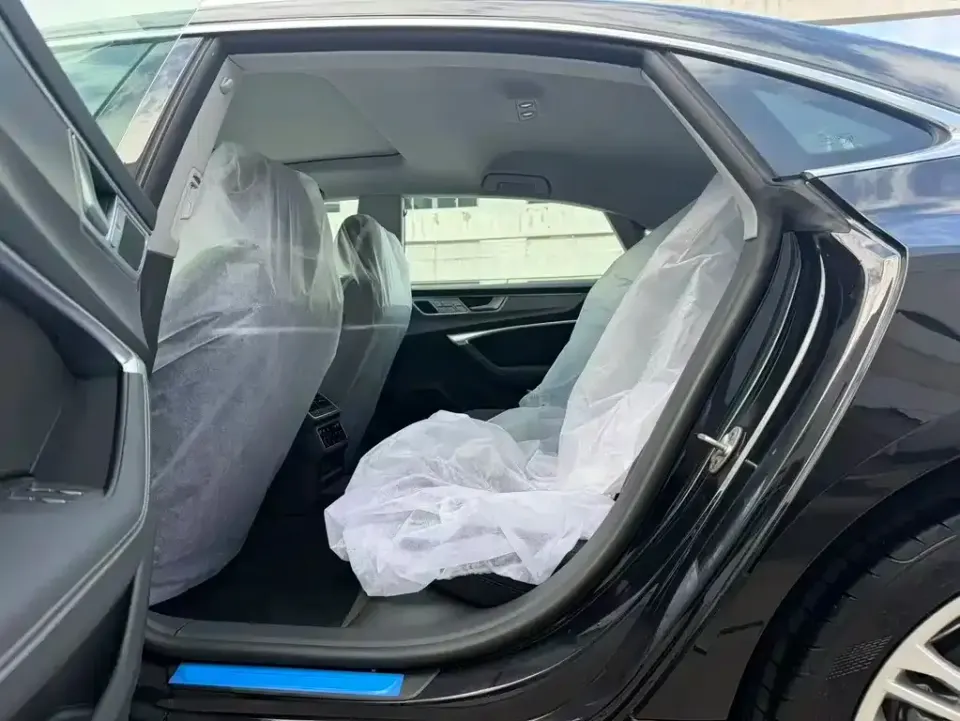 Audi A7L