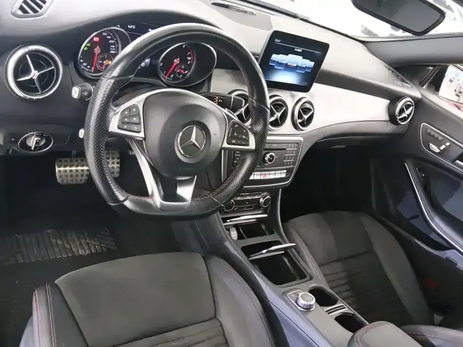 Mercedes-Benz CLA (Import)