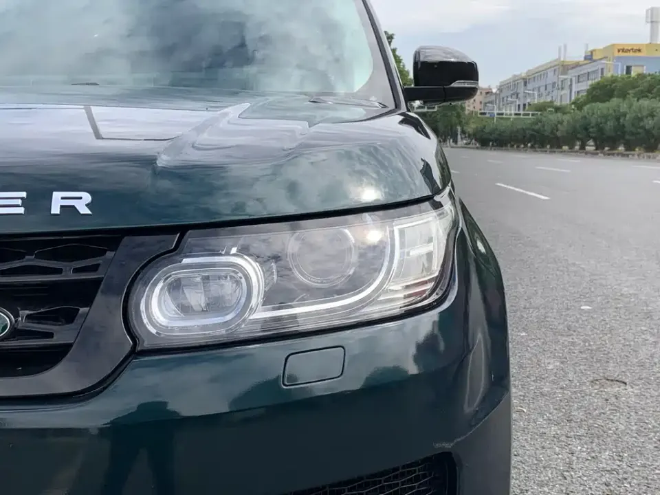 Land Rover Sport