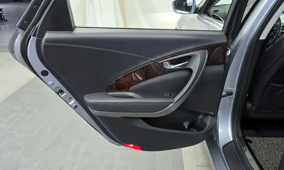 Hyundai Aslan