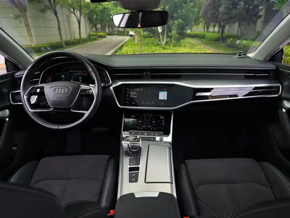Audi A7L