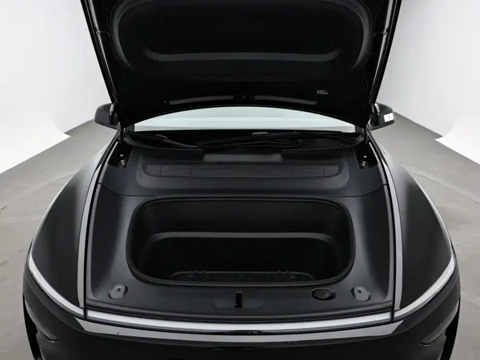 Tesla Model Y L