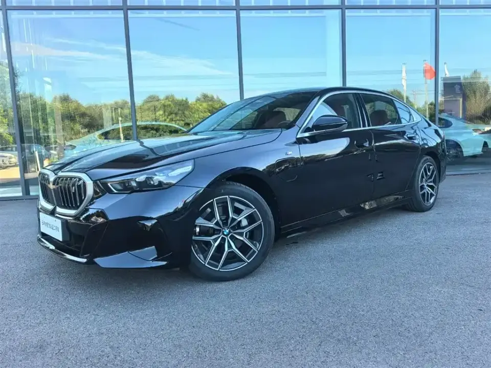 BMW i5