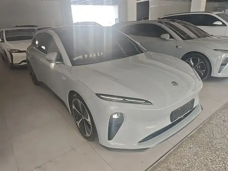 Nio ET5T