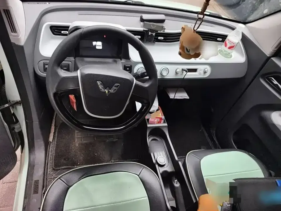 Wuling MINIEV