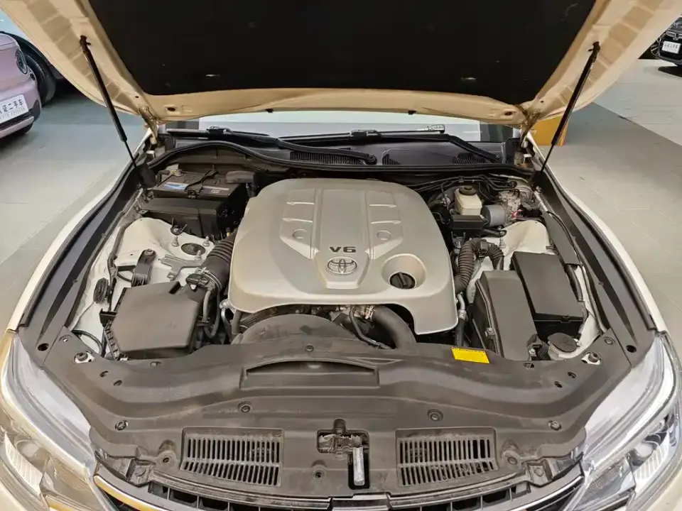 Toyota Reiz