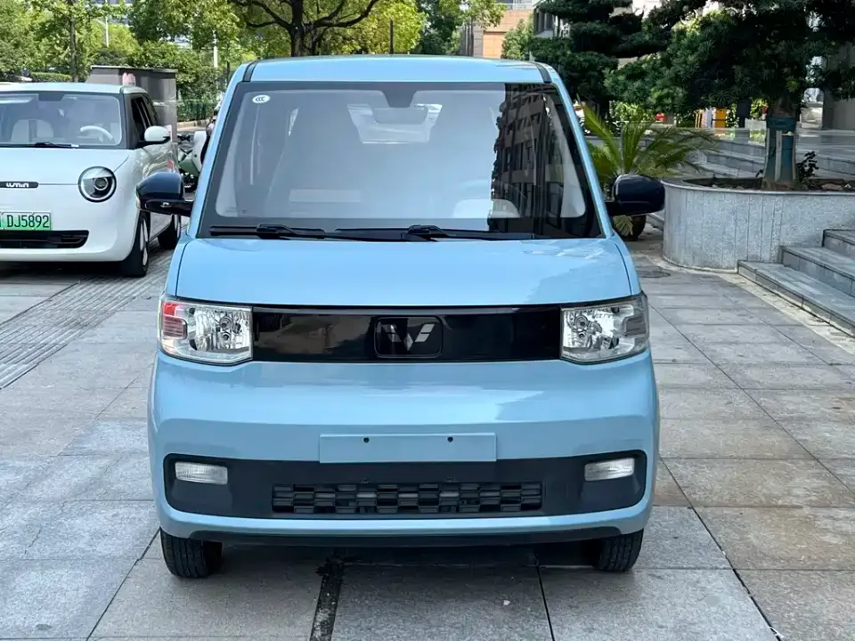 Wuling MINIEV