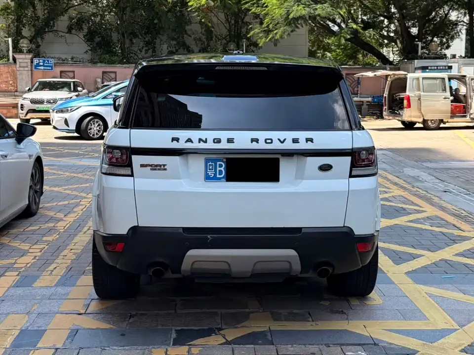 Land Rover Sport