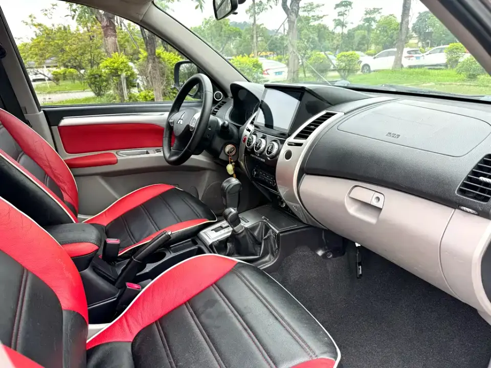 Mitsubishi Pajero Sport
