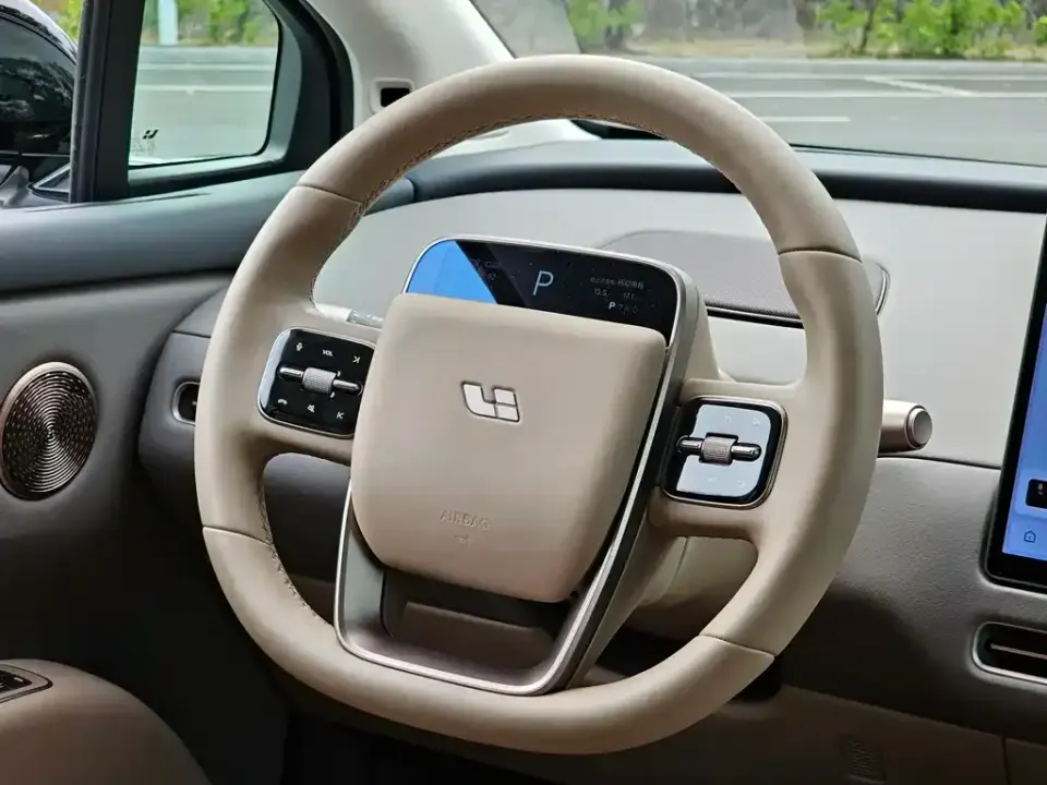Li Li i8