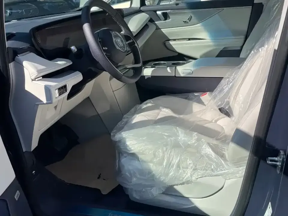 Buick GL8 Hybrid