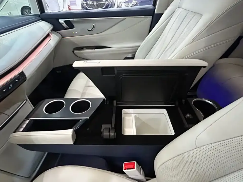 Buick GL8 Hybrid