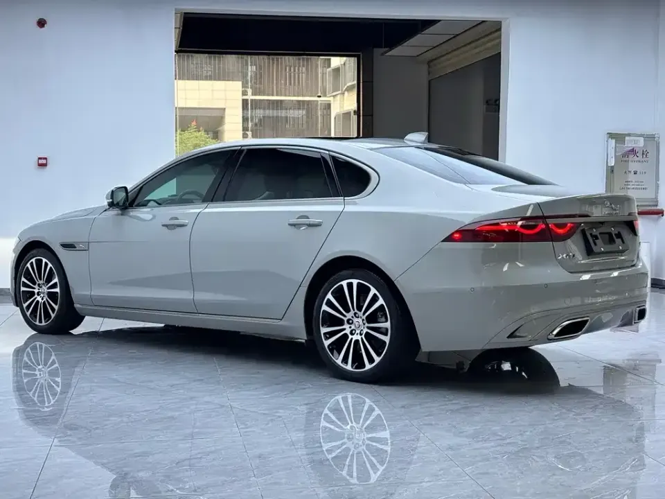Jaguar XFL