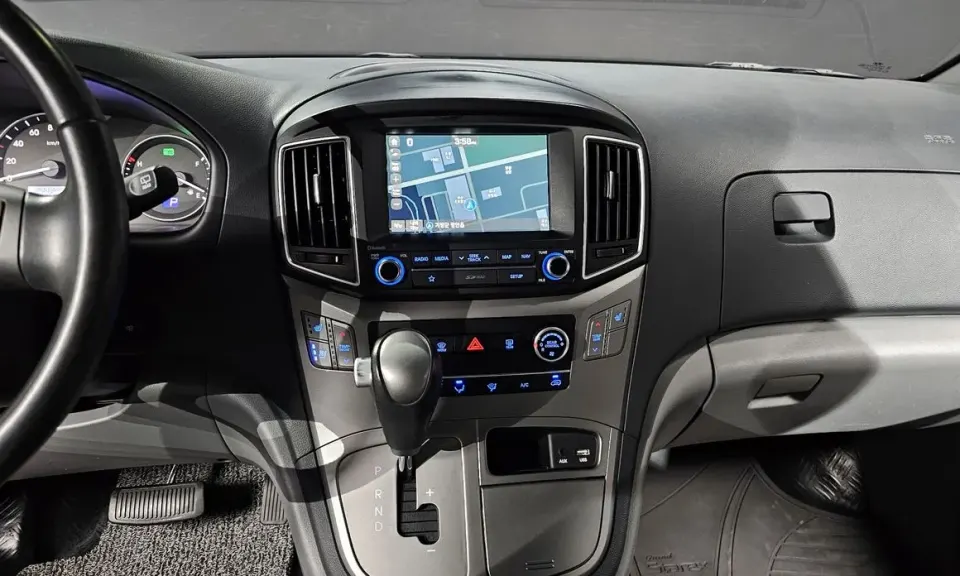 Hyundai Starex