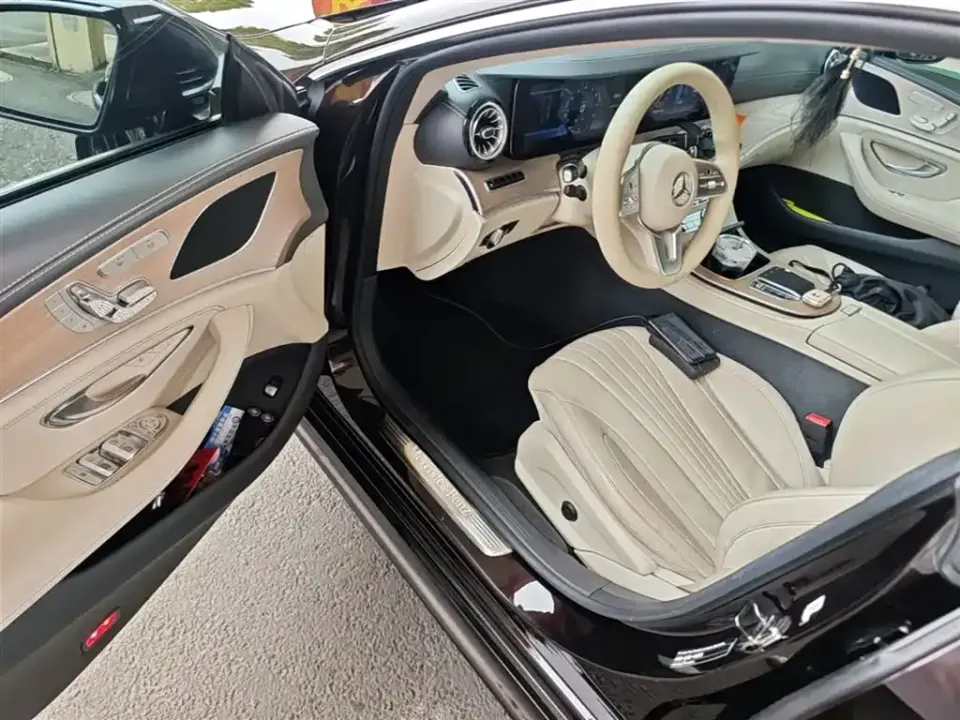 Mercedes-Benz CLS