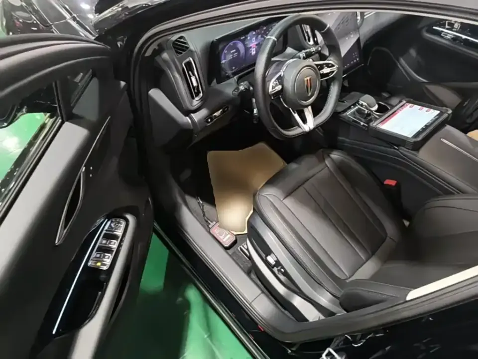 Hongqi Hongqi HS3 PHEV