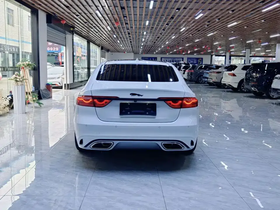 Jaguar XFL