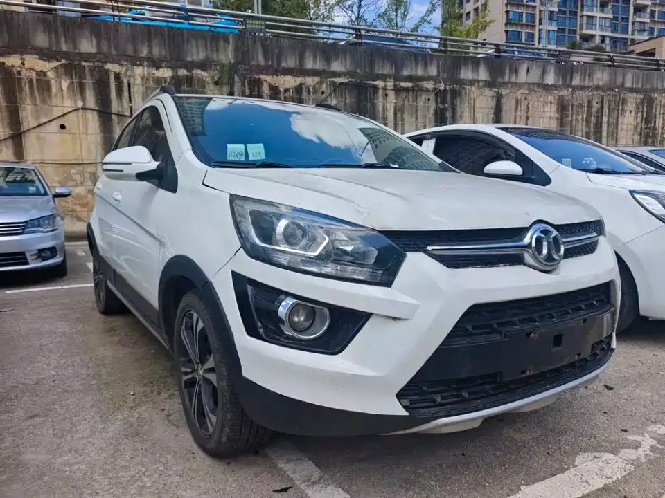 BAIC Senova X25