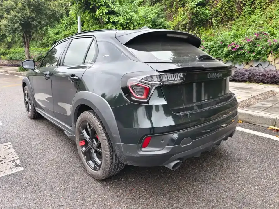 Lynk & Co 02