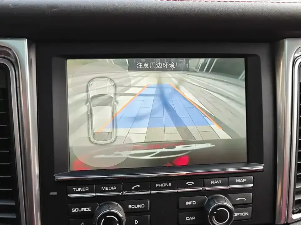 Porsche Macan