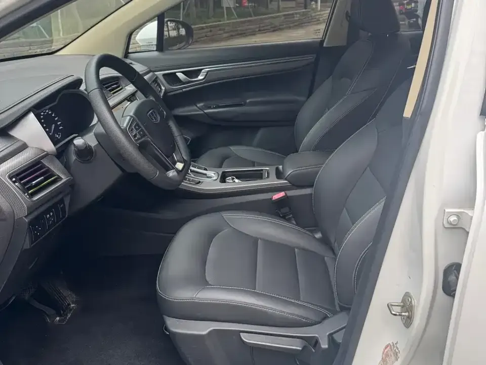 Geely Emgrand GS