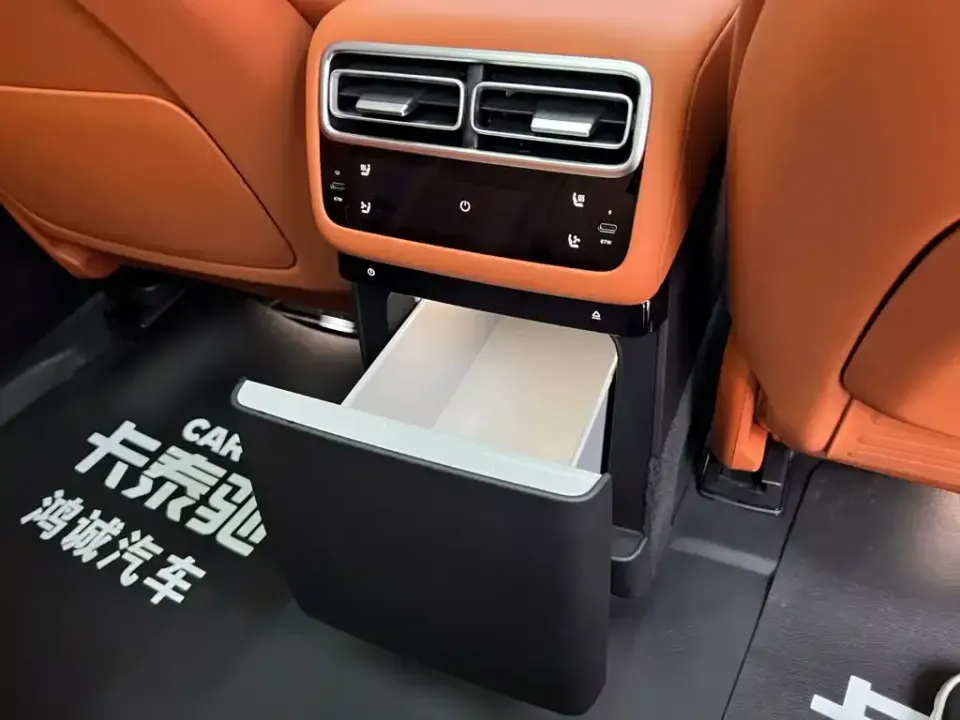 Li Li L7