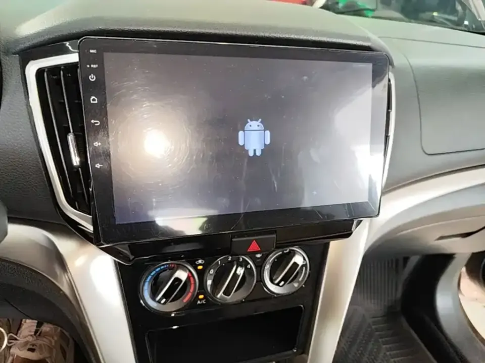 Venucia T70