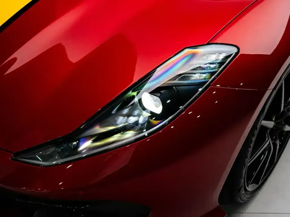 Ferrari 812