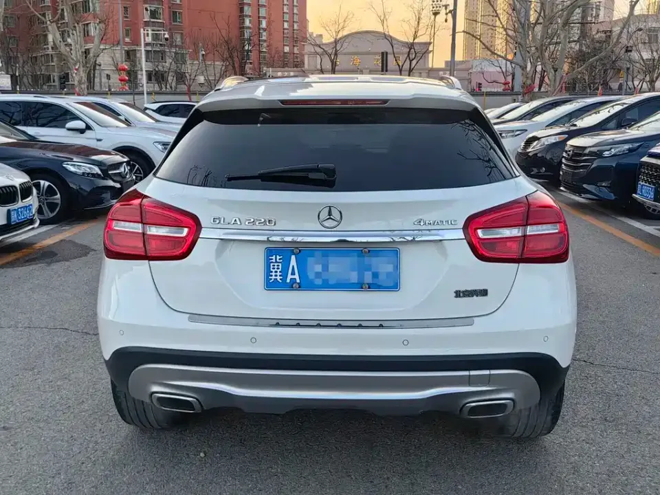 Mercedes-Benz GLA