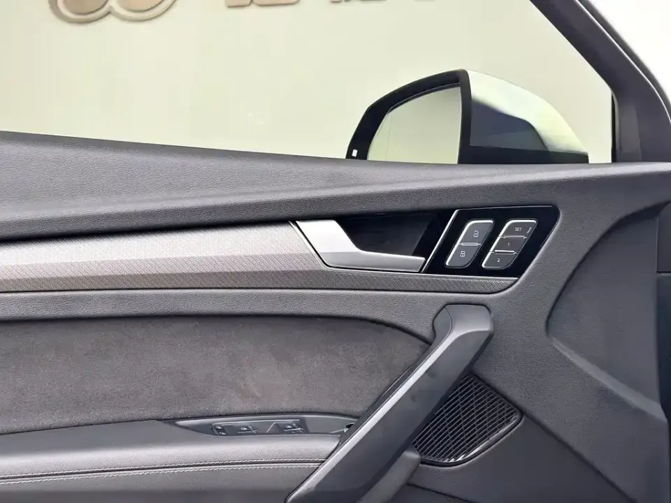 Audi Q5L Sportback