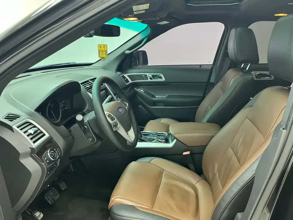 Ford Explorer (Import)