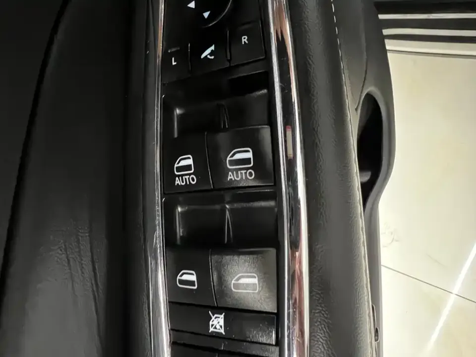 Jeep Grand Cherokee (Import)