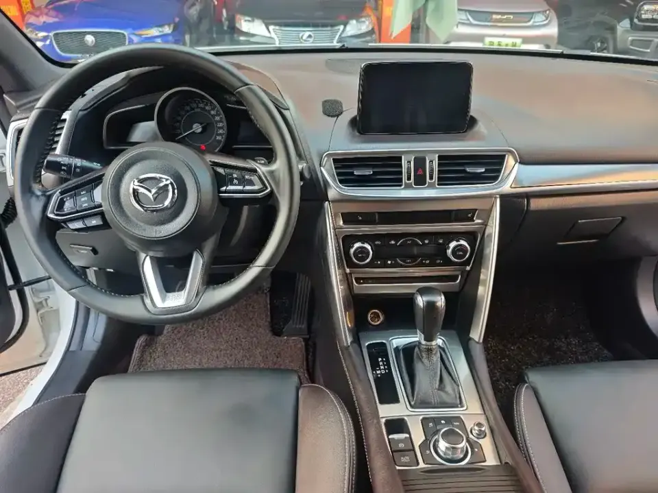 Mazda CX-4