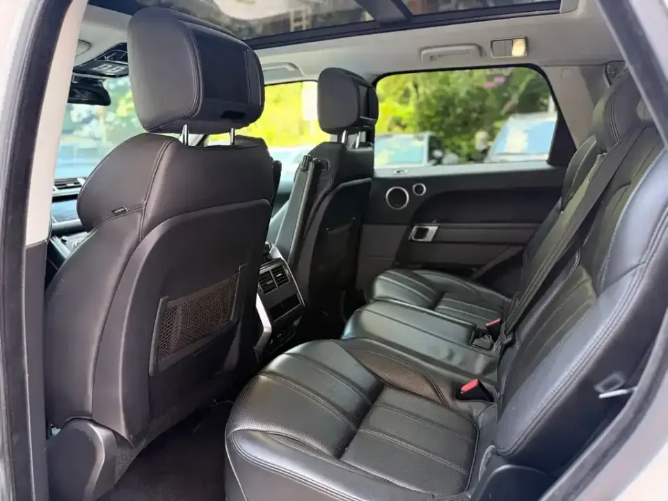 Land Rover Sport