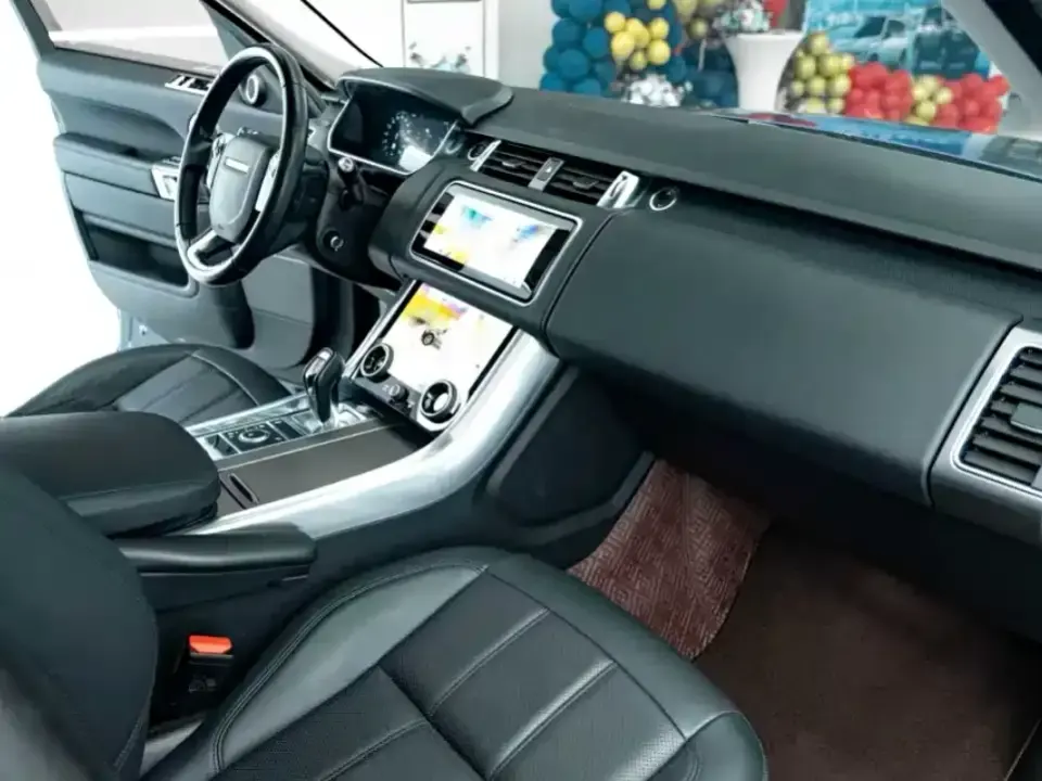 Land Rover Sport