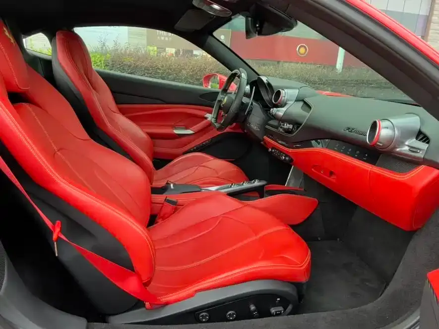 Ferrari F8