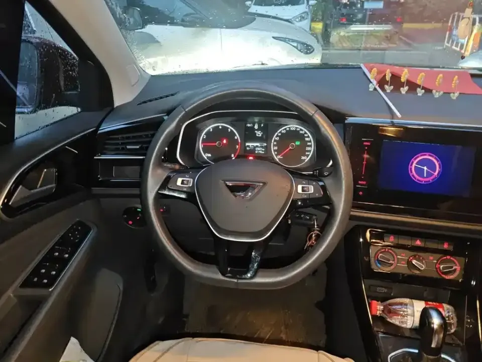 Jetta VS5