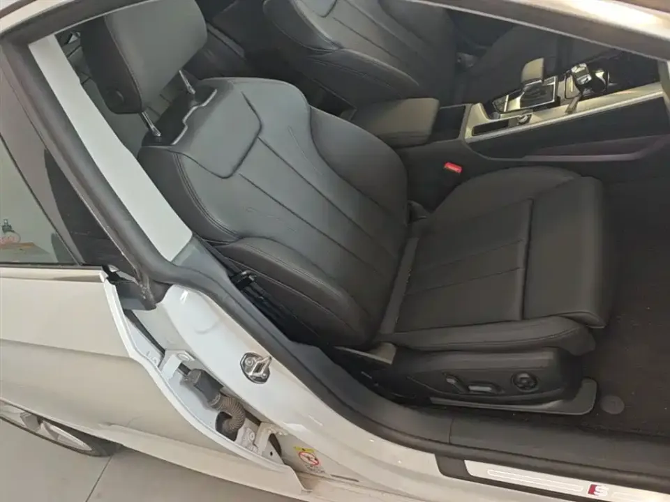 Audi A5 (Import)